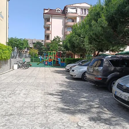 Appart hôtel Rose *
